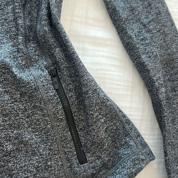 LULULEMON HEATHERD BLACK DEFINE JACKET! - Picture 8 of 9